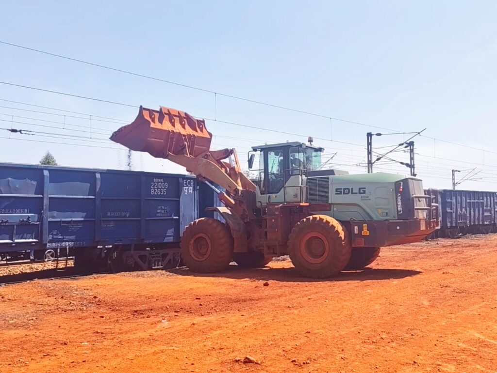 Vedanta Aluminium Cuts CO₂ Emissions by Half with EV Loader Deployment at Kodingamali