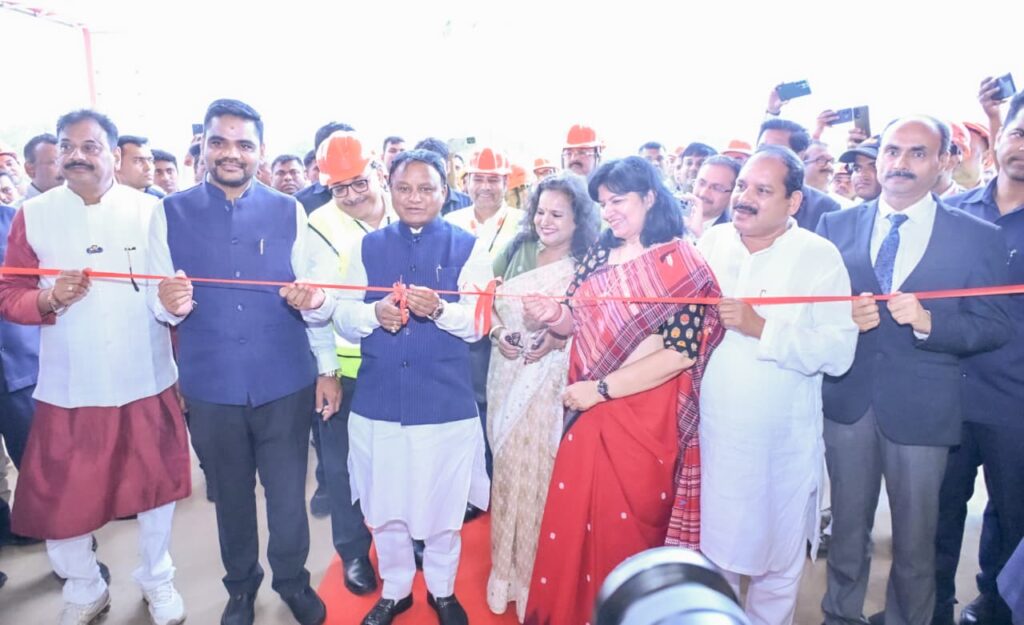 CM launches 36 industrial projects worth Rs 40,811 crore CM launches 36 industrial projects worth Rs 40,811 crore