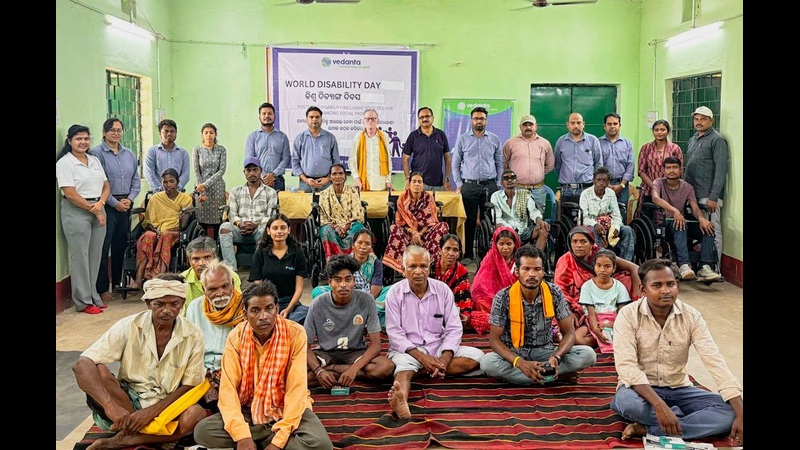 କୁରାଲୋଇରେ ଭିନ୍ନକ୍ଷମଙ୍କ ପାଇଁ ସହାୟତାର ହାତ ବଢାଇଛି ବେଦାନ୍ତ ଆଲୁମିନିୟମ କୁରାଲୋଇରେ ଭିନ୍ନକ୍ଷମଙ୍କ ପାଇଁ ସହାୟତାର ହାତ ବଢାଇଛି ବେଦାନ୍ତ ଆଲୁମିନିୟମ